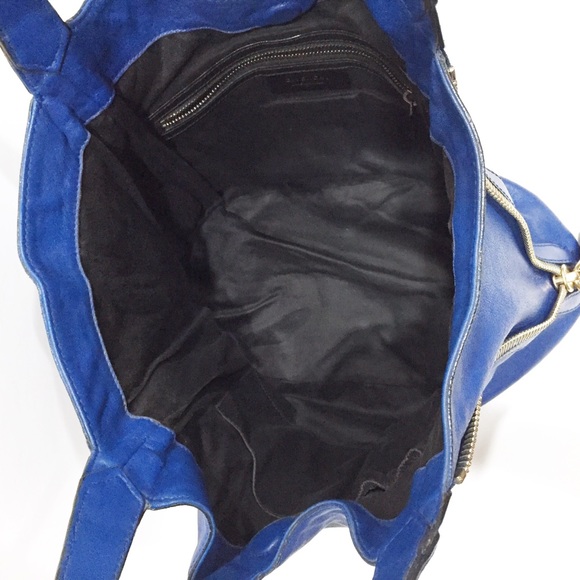 ❤️SOLD❤️Givenchy Blue Lambskin Leather Tinhan Hobo Bag - Picture 10 of 13